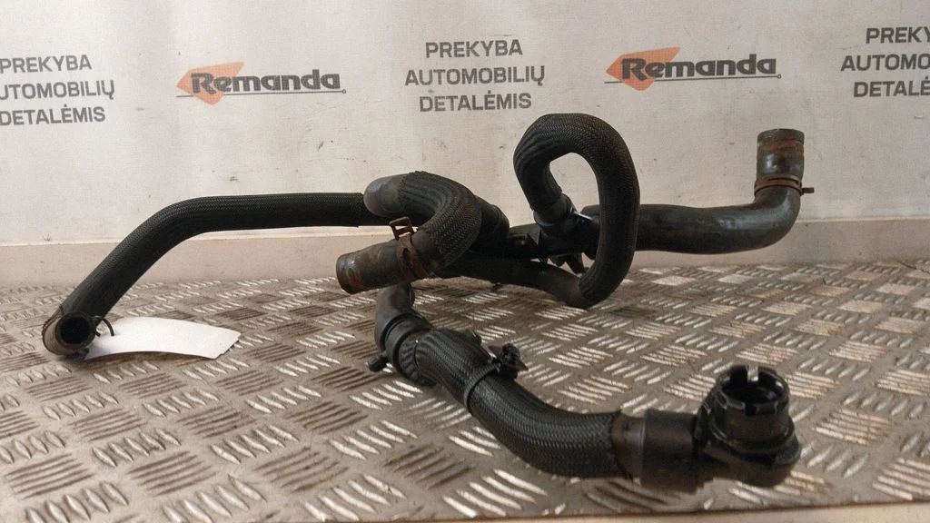 Przewody układu chłodzenia silnika S6000303