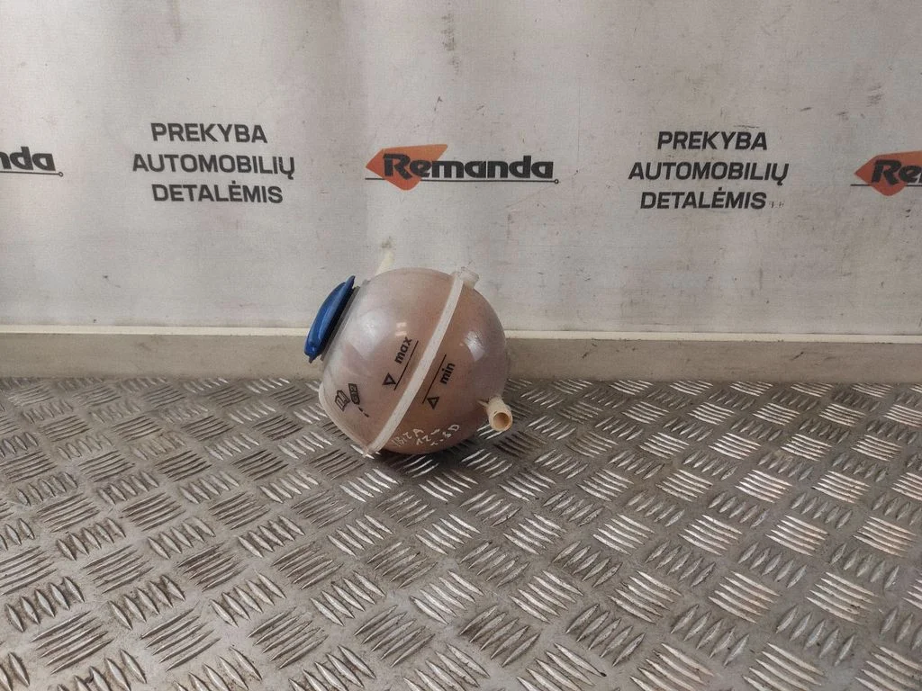 Aušinimo skysčio išsiplėtimo bakelio dangtelis