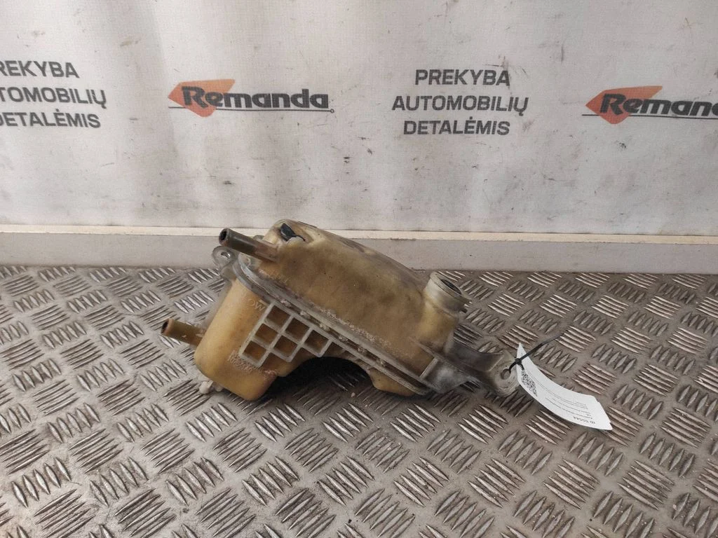 Dzesēšanas šķidruma izplešanās tvertne 164A20X010