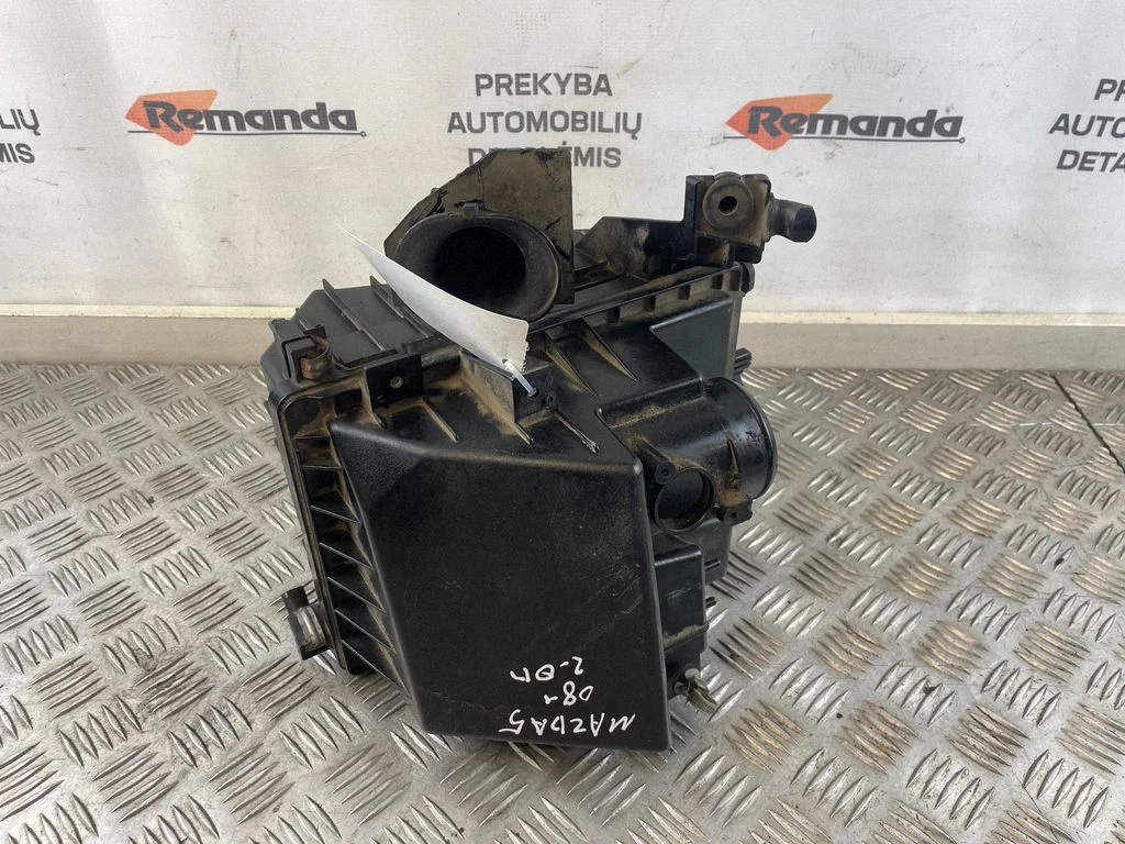 Air filter box RF7N