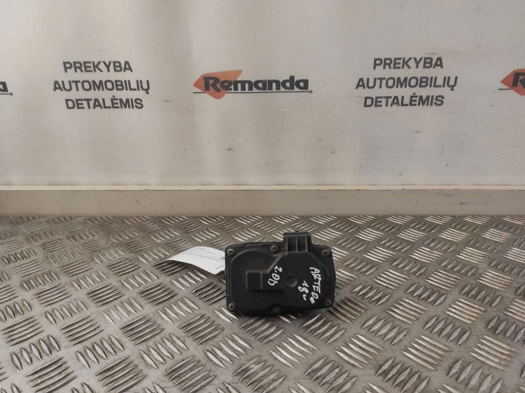 Sklendės valdymo varikliukas