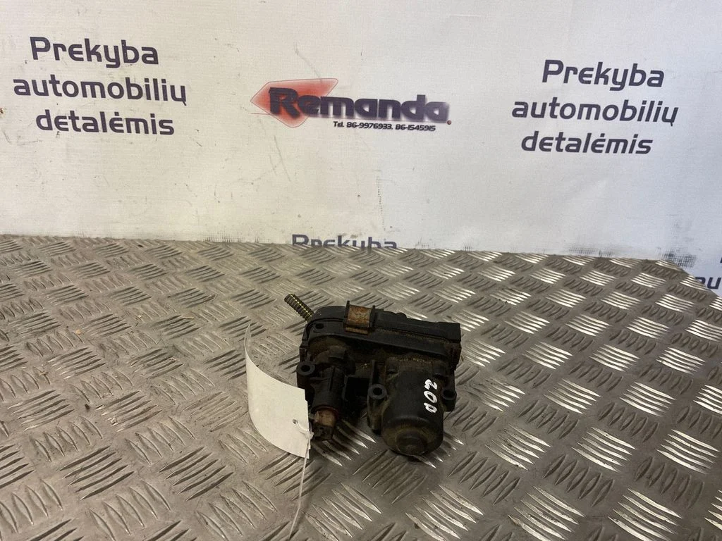 Sklendės valdymo varikliukas