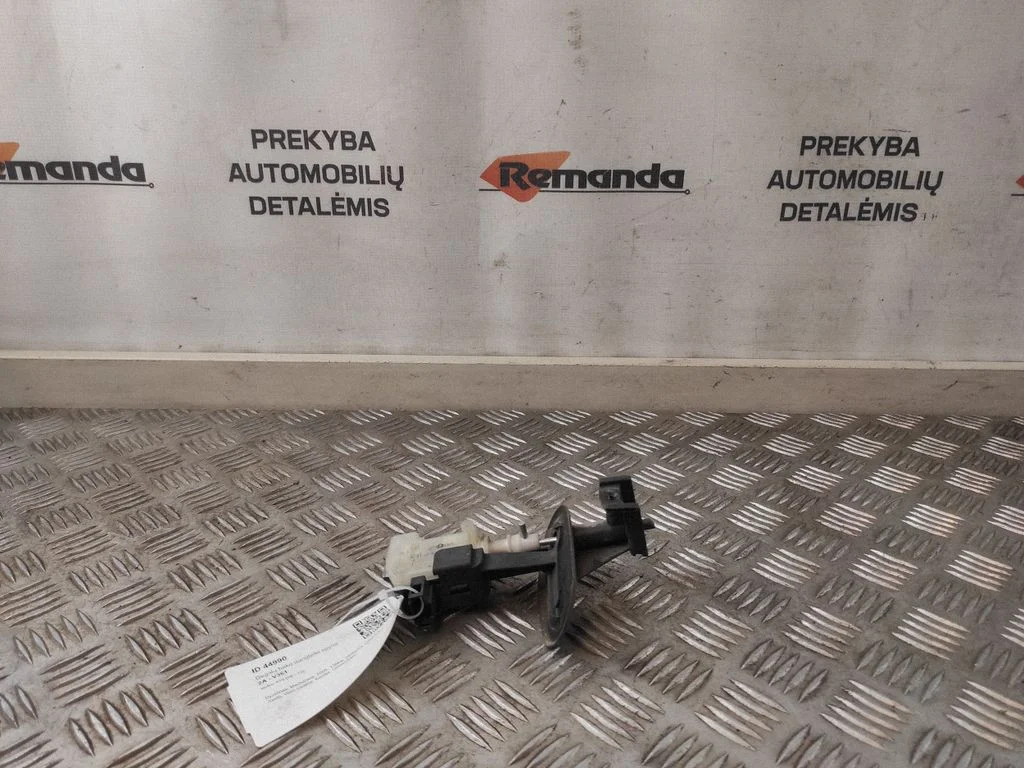 Degalų bako dangtelio spyna