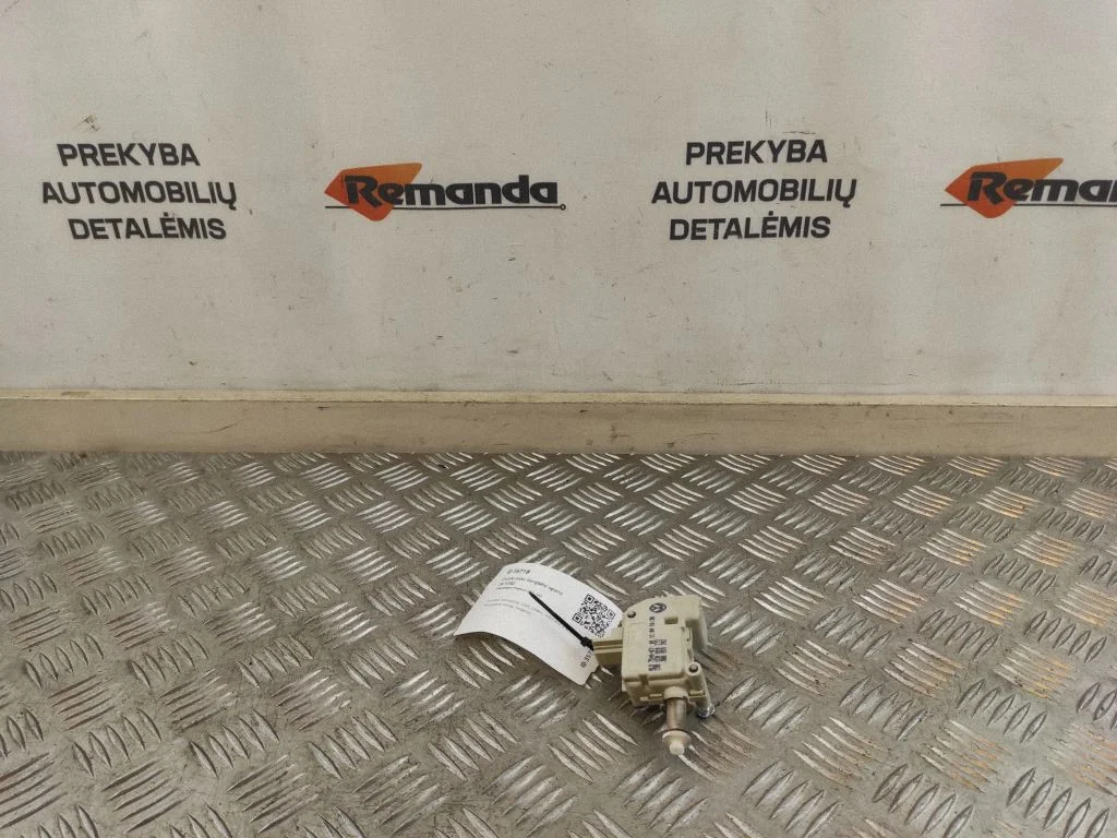 Degalų bako dangtelio spyna
