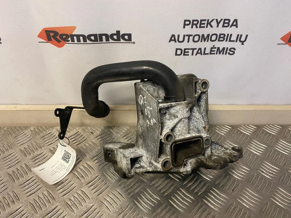 Vairo stiprintuvo siurblio tvirtinimo kronšteinas