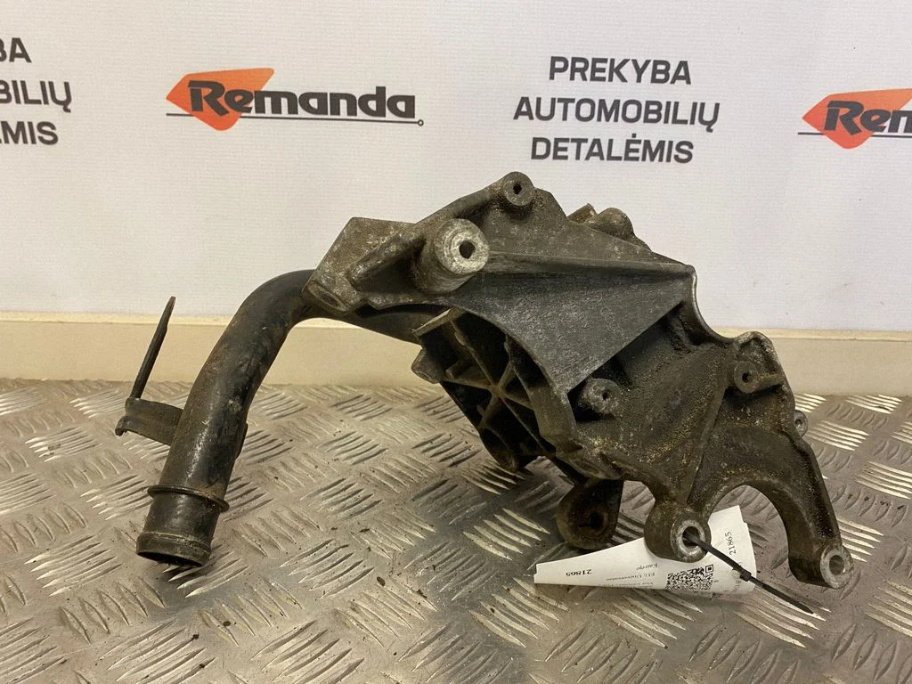 Vairo stiprintuvo siurblio tvirtinimo kronšteinas