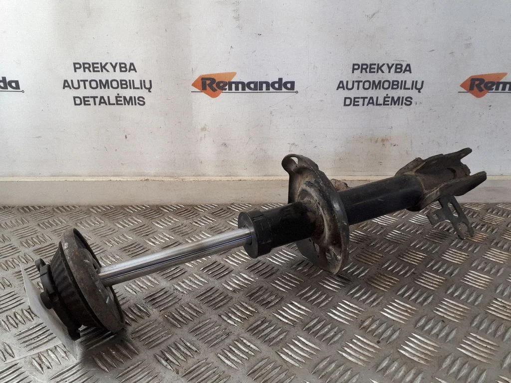 Front shock absorber/damper – Opel Astra H (2004-2012)