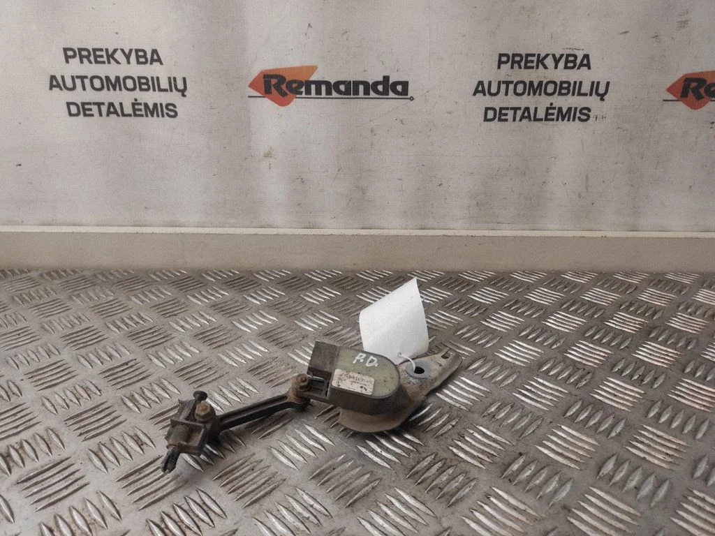 Augstuma devējs (priekšējo lukturu) 7L0616214