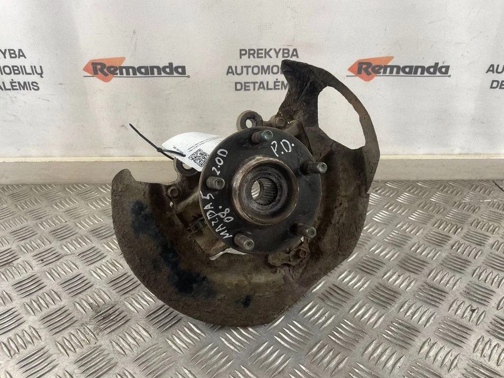 Front wheel hub – front right