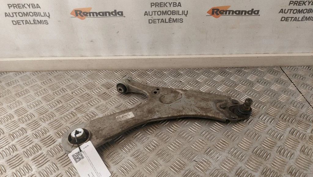 Front lower control arm/wishbone 7A7001
