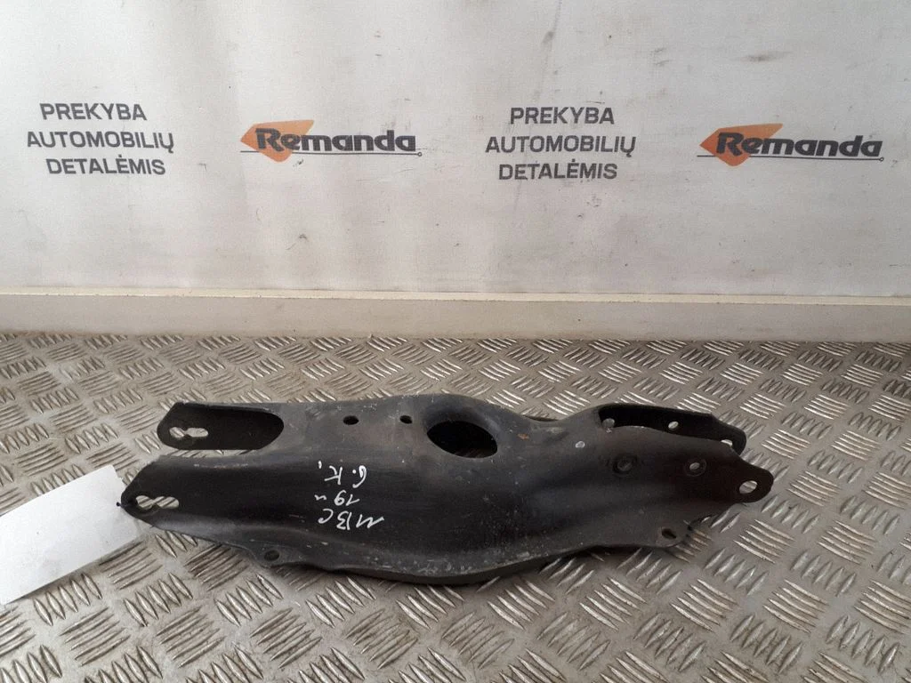 Wahacz tylny górny A2053521900