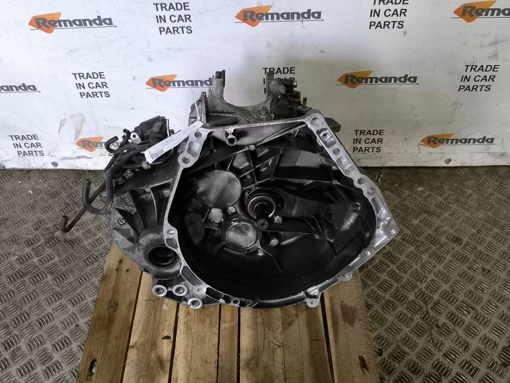 Mechaninė 6 pavarų dėžė
