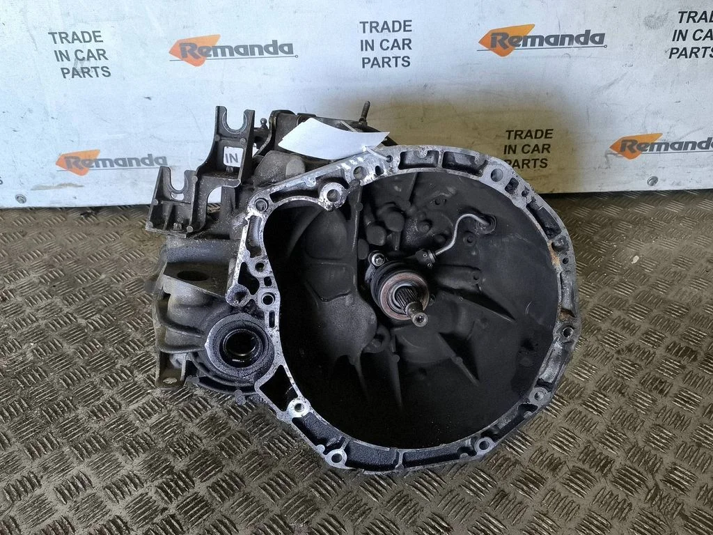 Mechaninė 6 pavarų dėžė