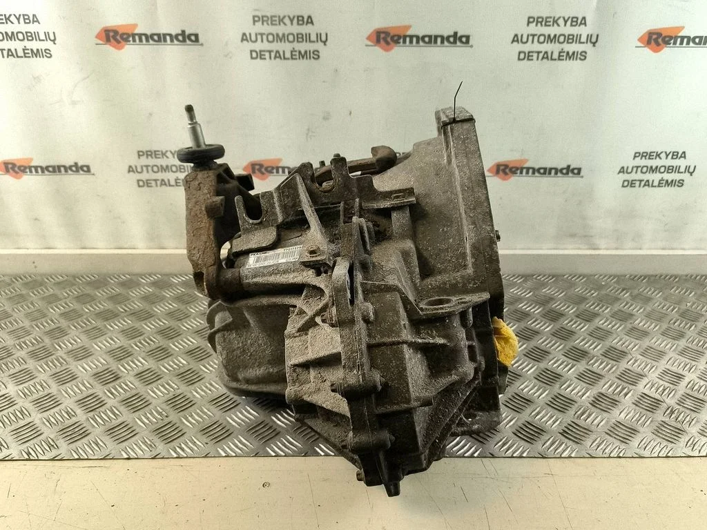 Mechaninė 6 pavarų dėžė