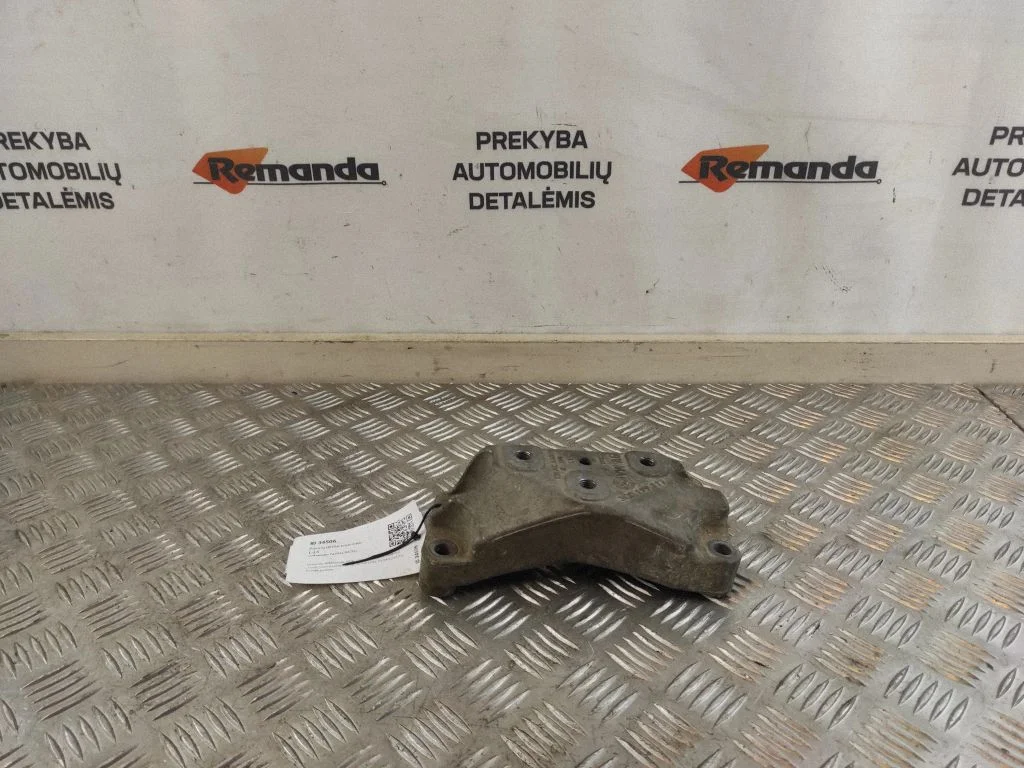 Ātrumkārbas stiprinājuma kronšteins 3Q0199117