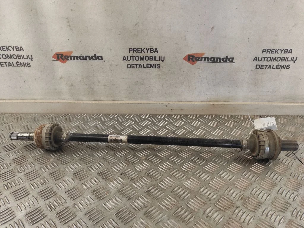 Rear driveshaft P31367070