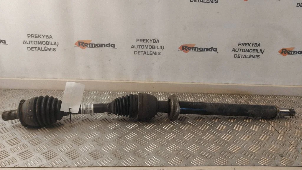 Front driveshaft – Mercedes-Benz CLA-Class C117 X117 W117 (2013-2019)