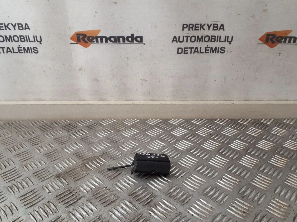 Priekinis tempimo kilpos dangtelis
