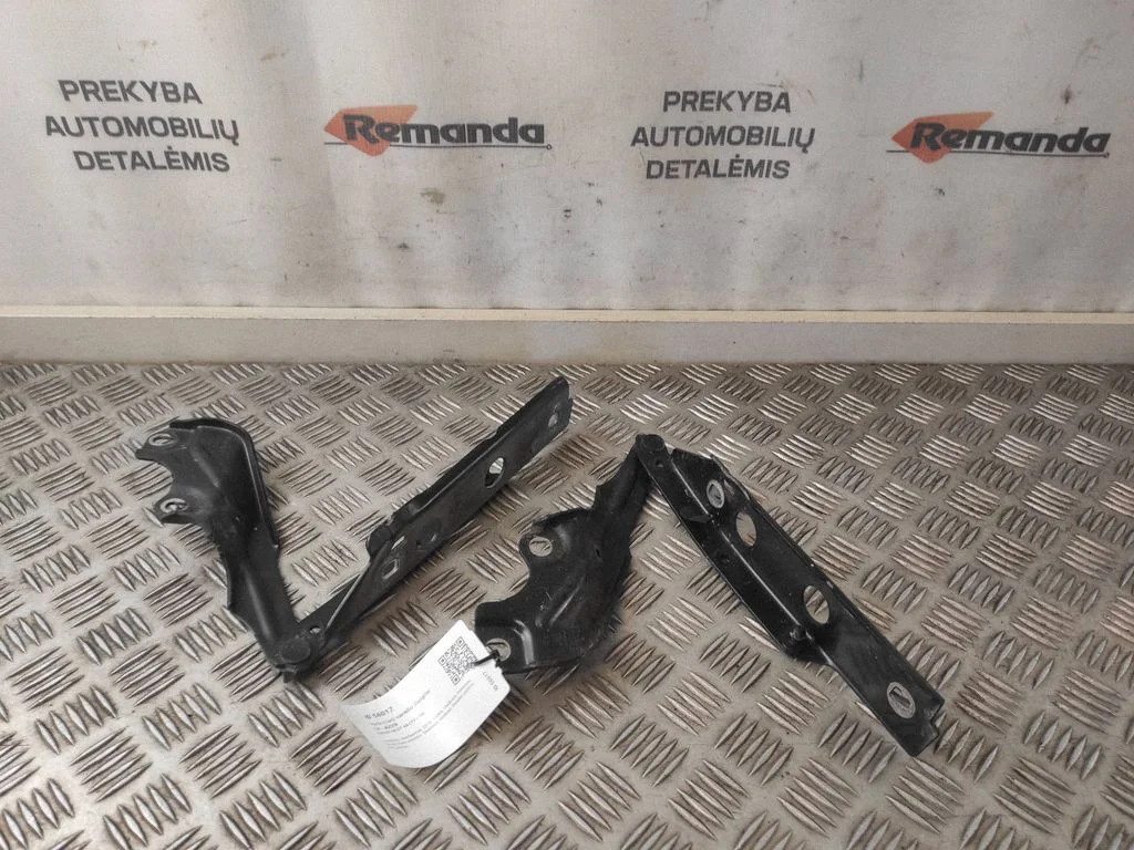 Motora pārsega eņģe (-es) 4G8823301E