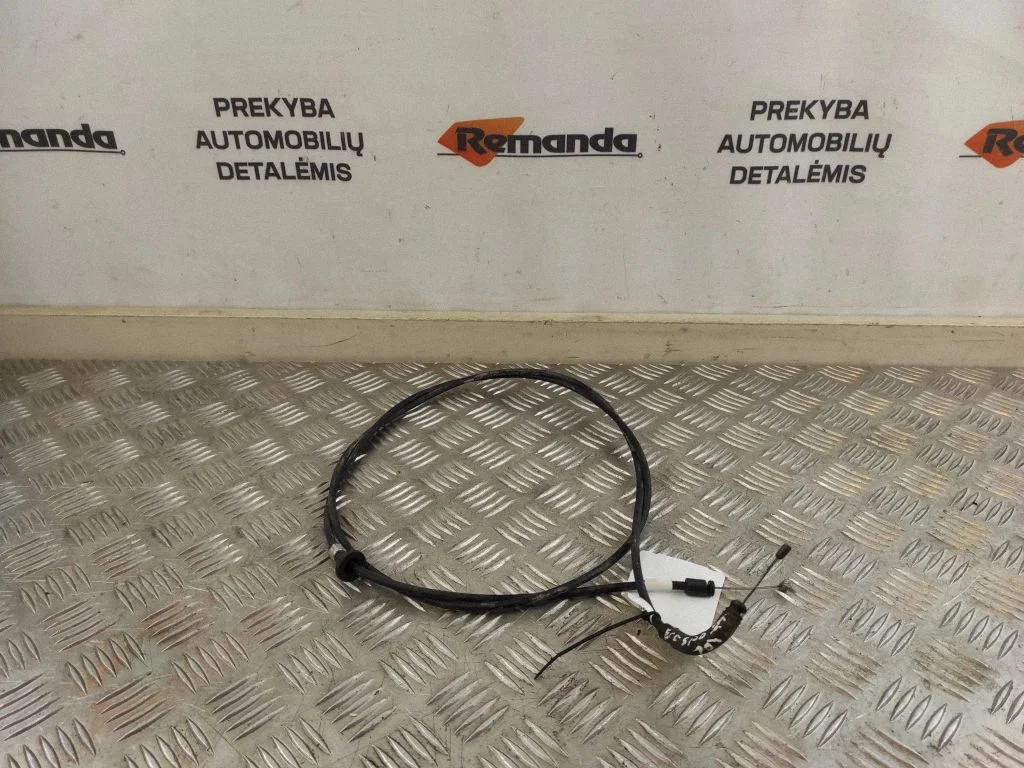 Motora pārsega slēdzenes atvēršanas trose CN1516B975