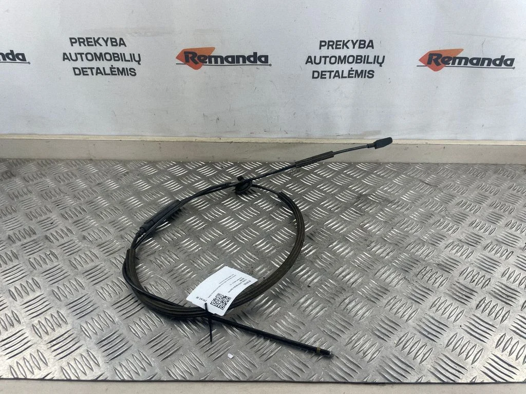 Motora pārsega slēdzenes atvēršanas trose