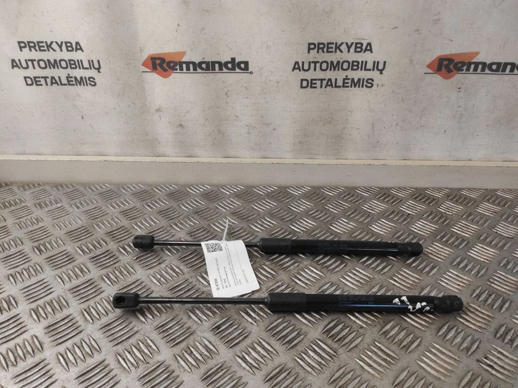 Motora pārsega amortizators 8S082335903S