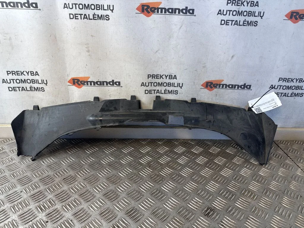 Apdaila variklio dangčio spynos