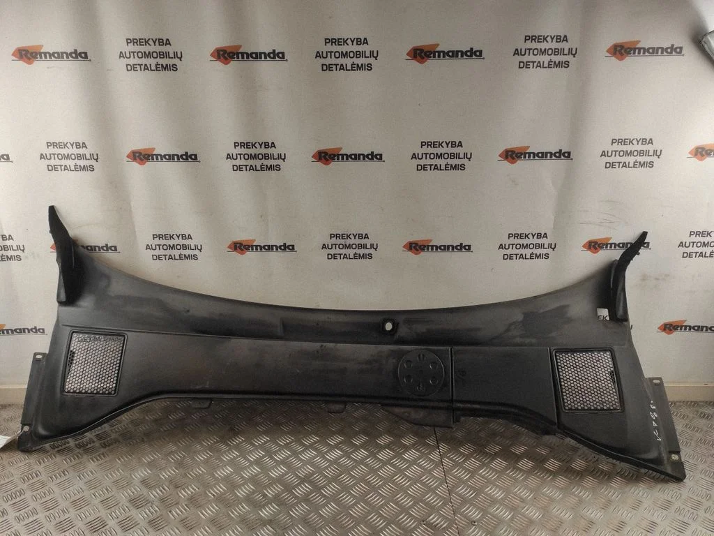 Wiper trim – Volvo V70 (2005-2008)