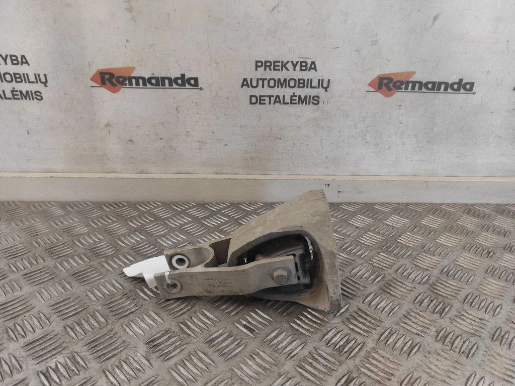 Gearbox mount 31339951