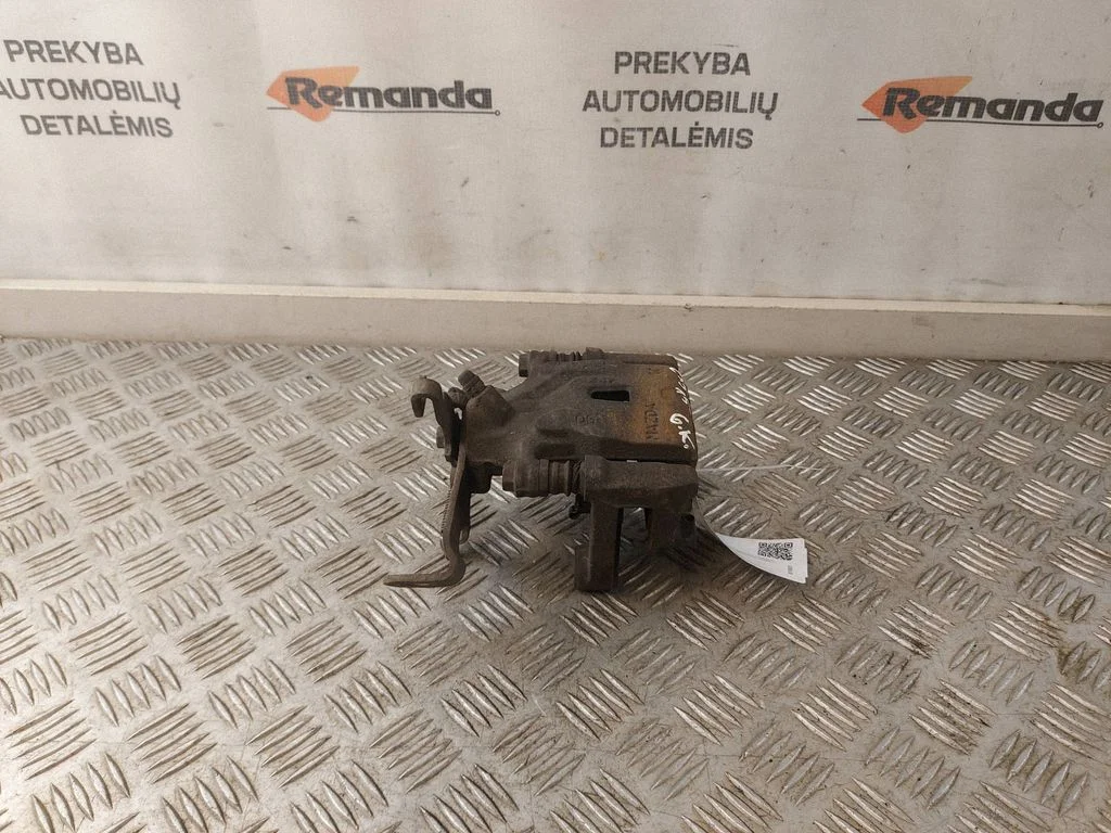 Aizmugurējais bremžu suports – aizmugurējā kreisā