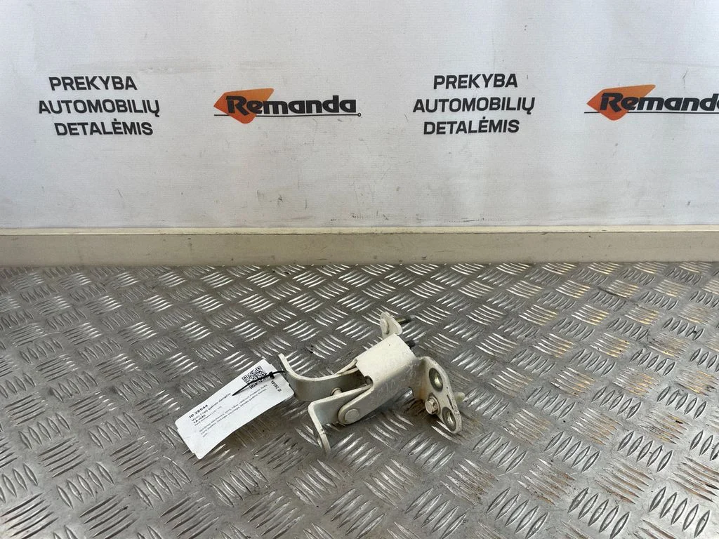 Aizmugurējā vāka eņģe (-es) CN15N42982AA