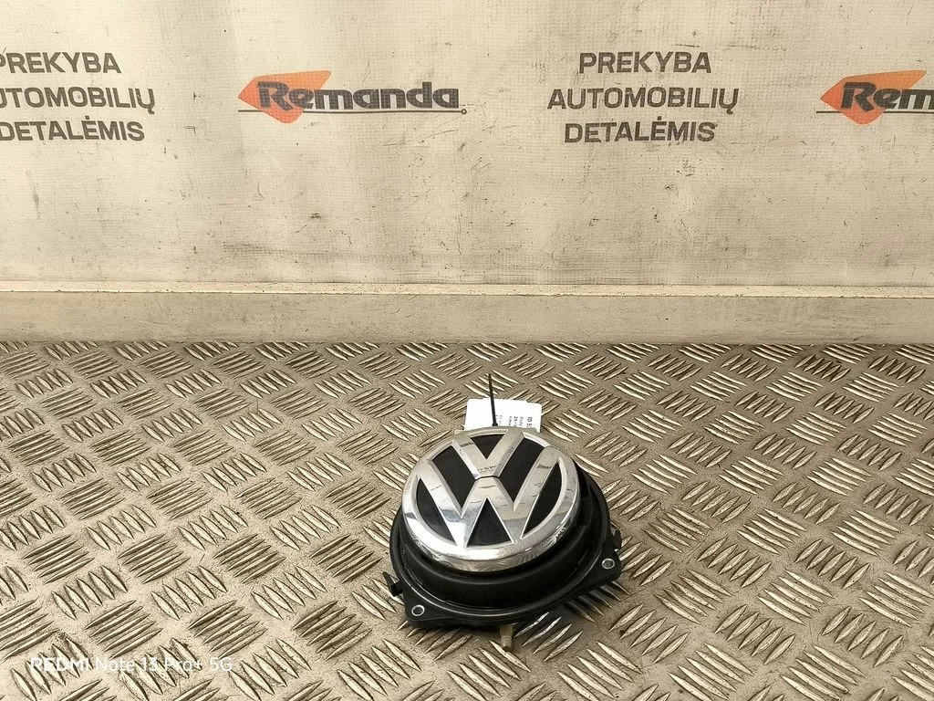 Aizmugurējā vāka atvēršanas rokturītis (ārējais) 5G6827469D