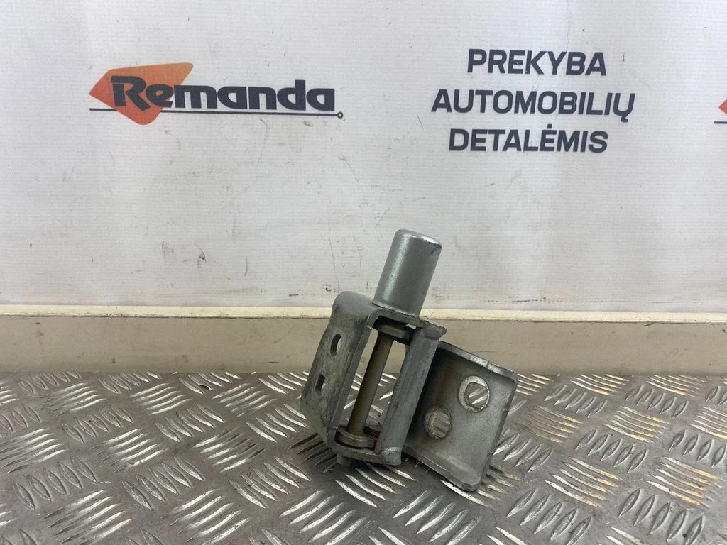 Front door lower hinge 864618 – Renault Grand Modus (2008-2012)