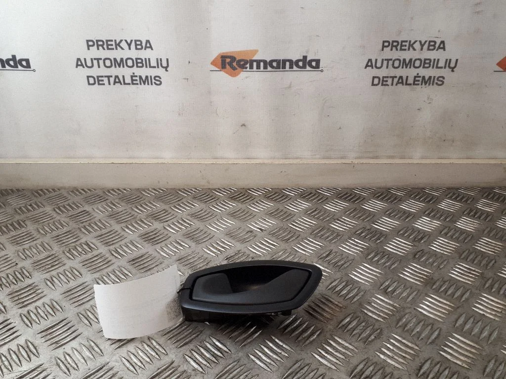 Front door interior handle 806700006R