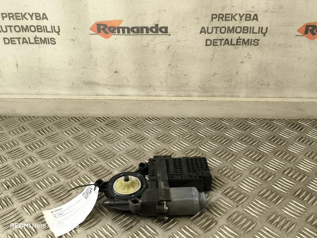 Priekinio lango pakelėjo varikliukas