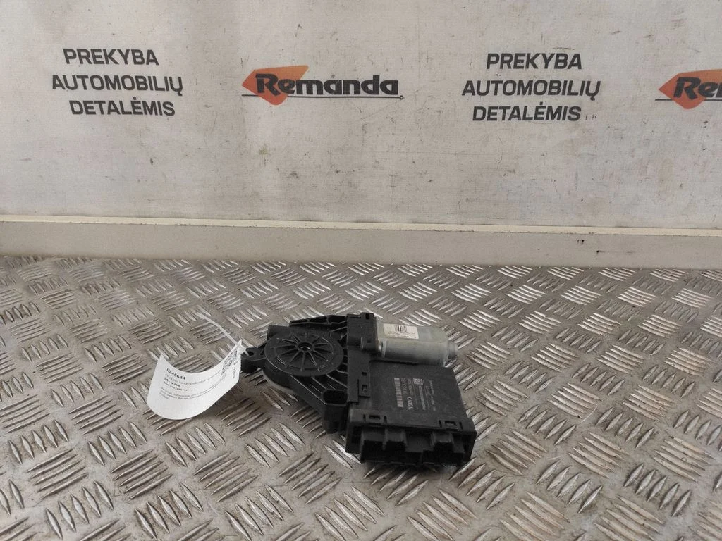 Front door window regulator motor 31453358