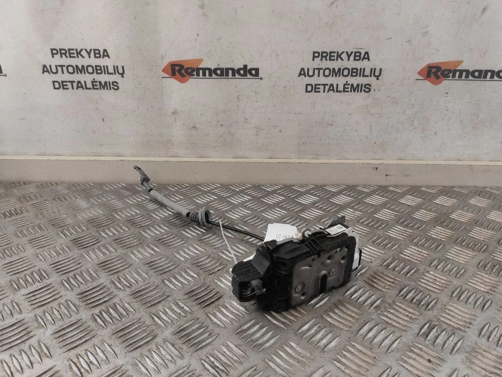 Front door lock 31349890