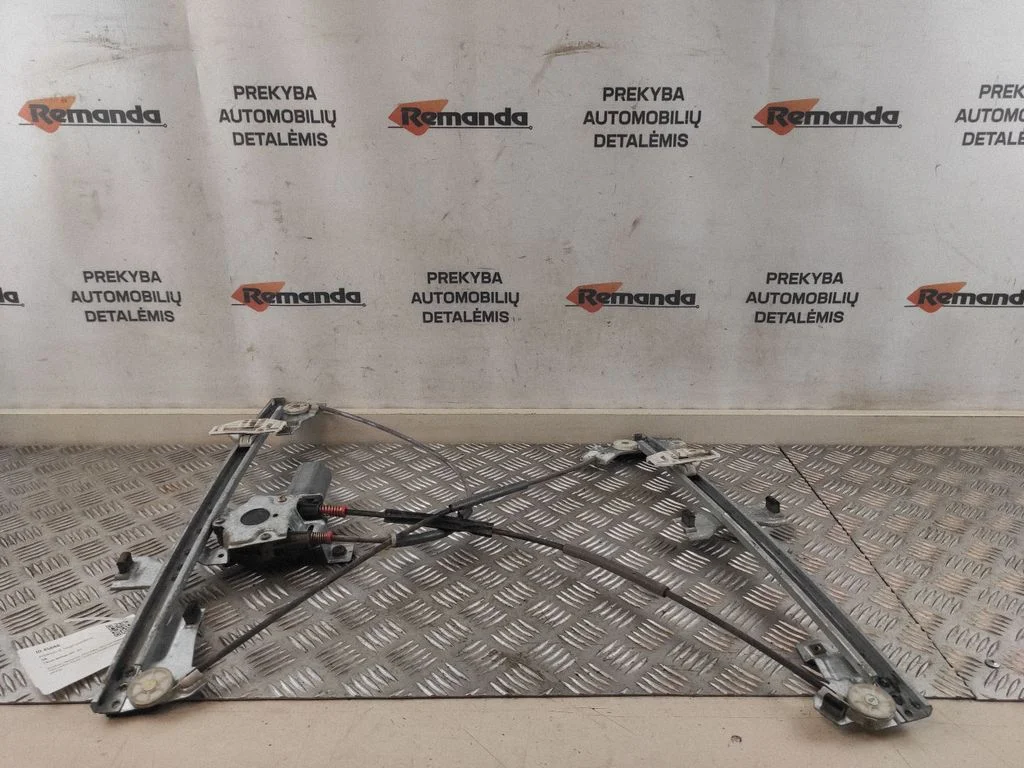 Priekšējā el. loga pacēlāja mehānisma komplekts 0130821762