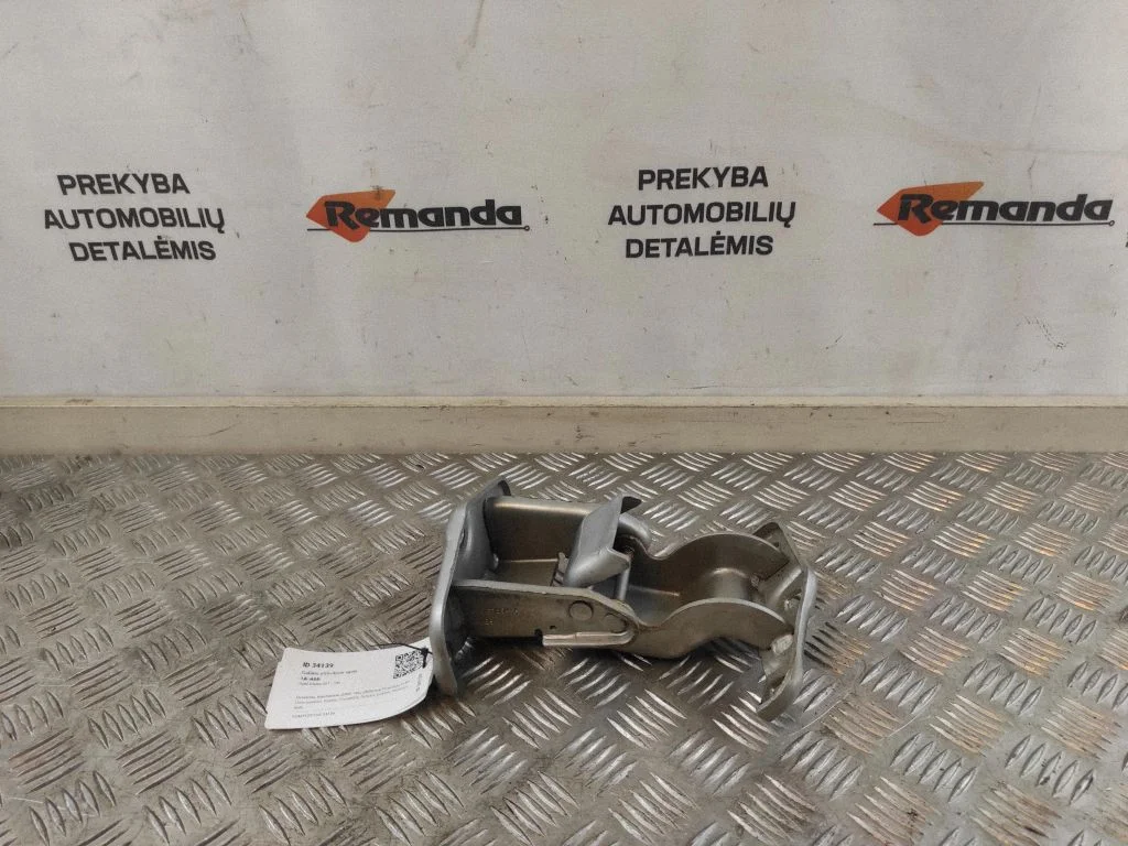 Rear door upper hinge 527428