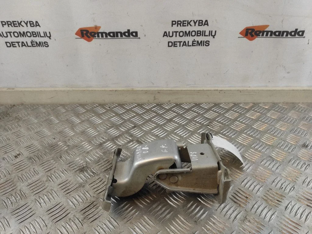 Rear door upper hinge 527428