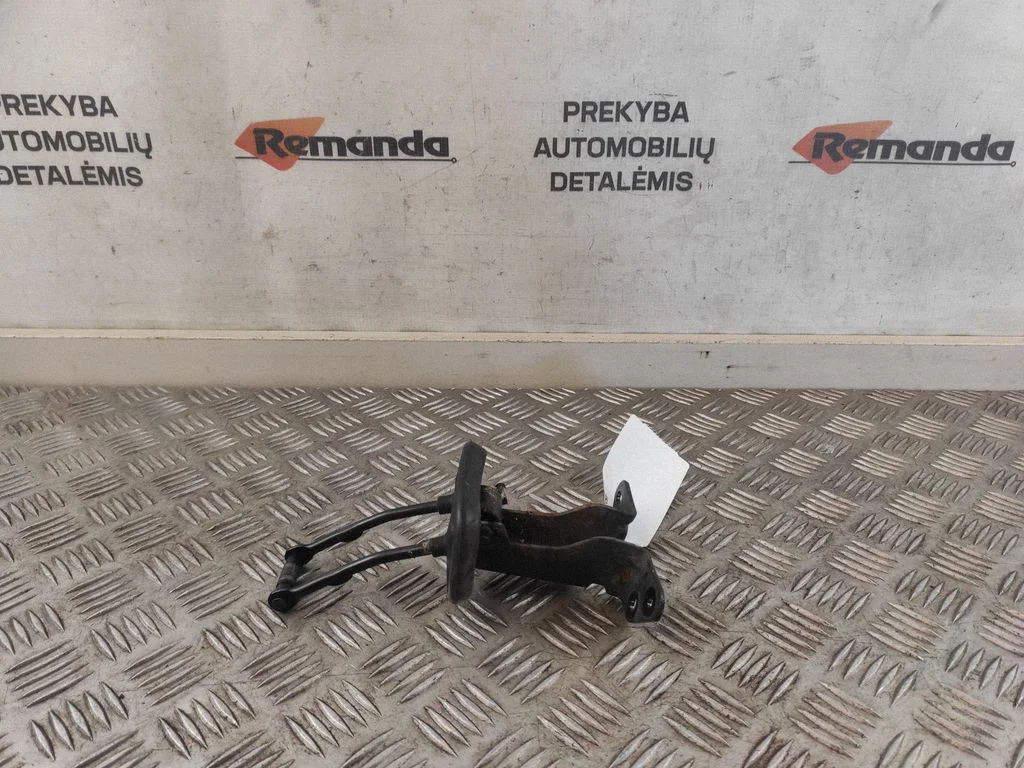 Ribotuvas galinių durų atvėrimo