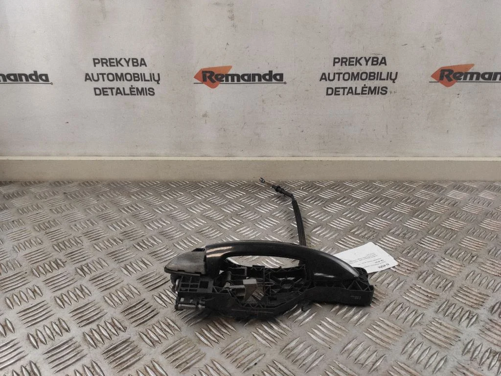 Aizmugurējo durvju ārējais atvēršanas rokturis 3C0839167
