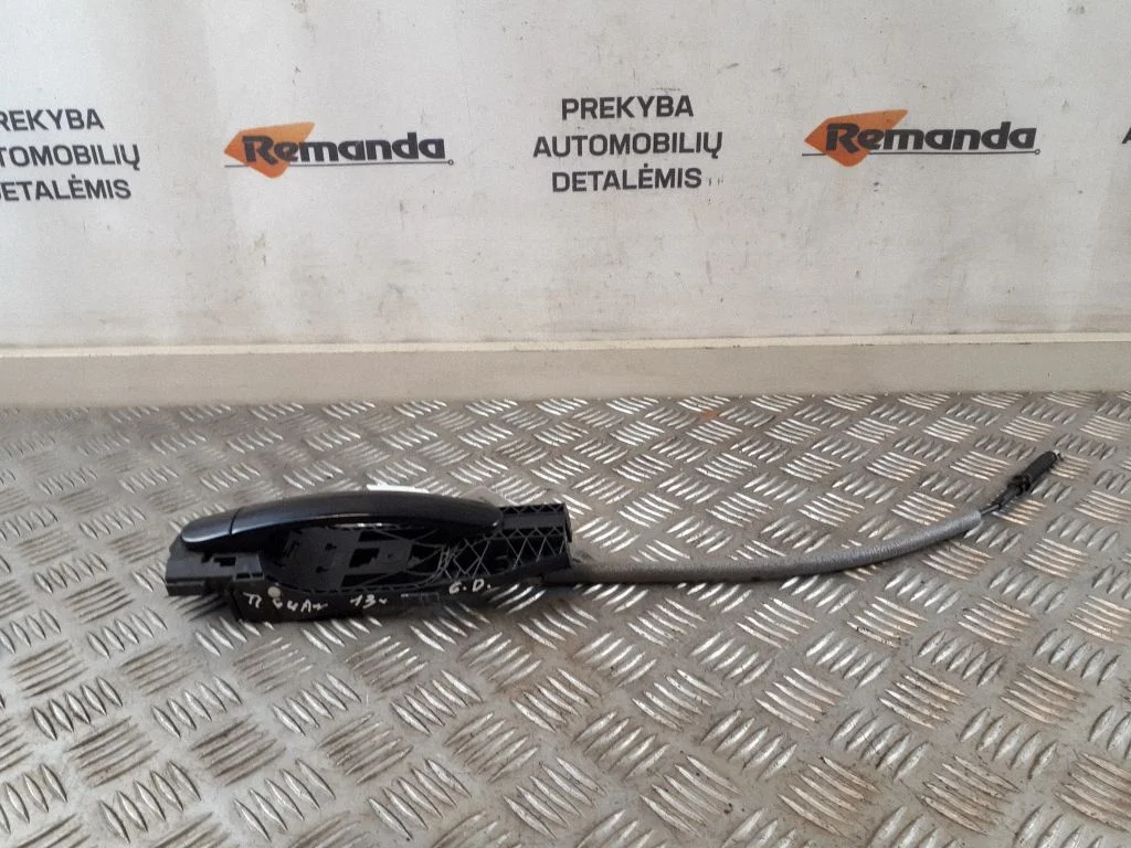 Aizmugurējo durvju ārējais atvēršanas rokturis 5N0837017