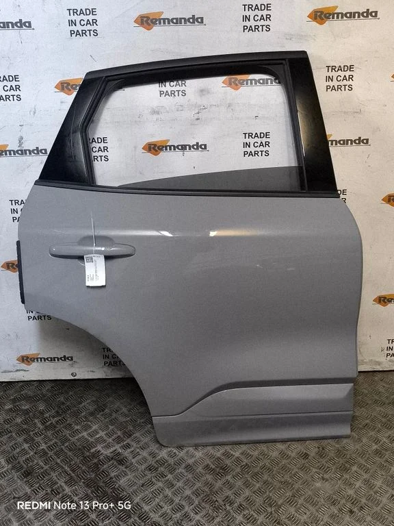 Rear door – rear right