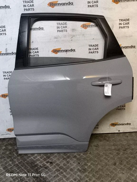 Rear door – rear left
