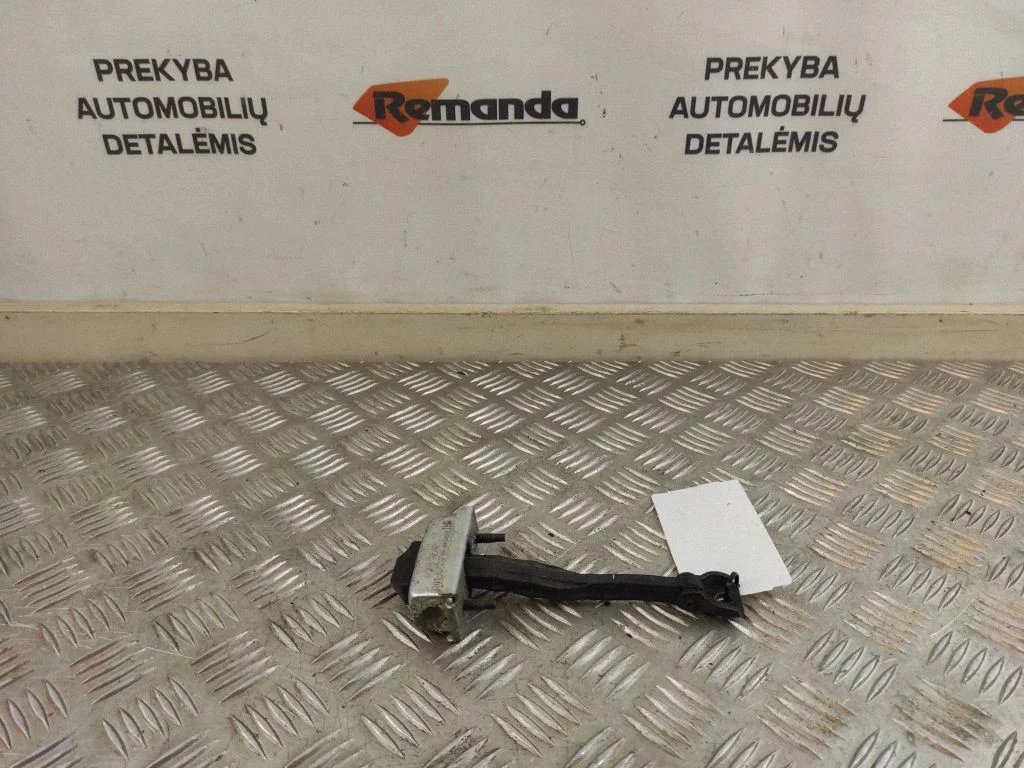 Ribotuvas galinių durų atvėrimo