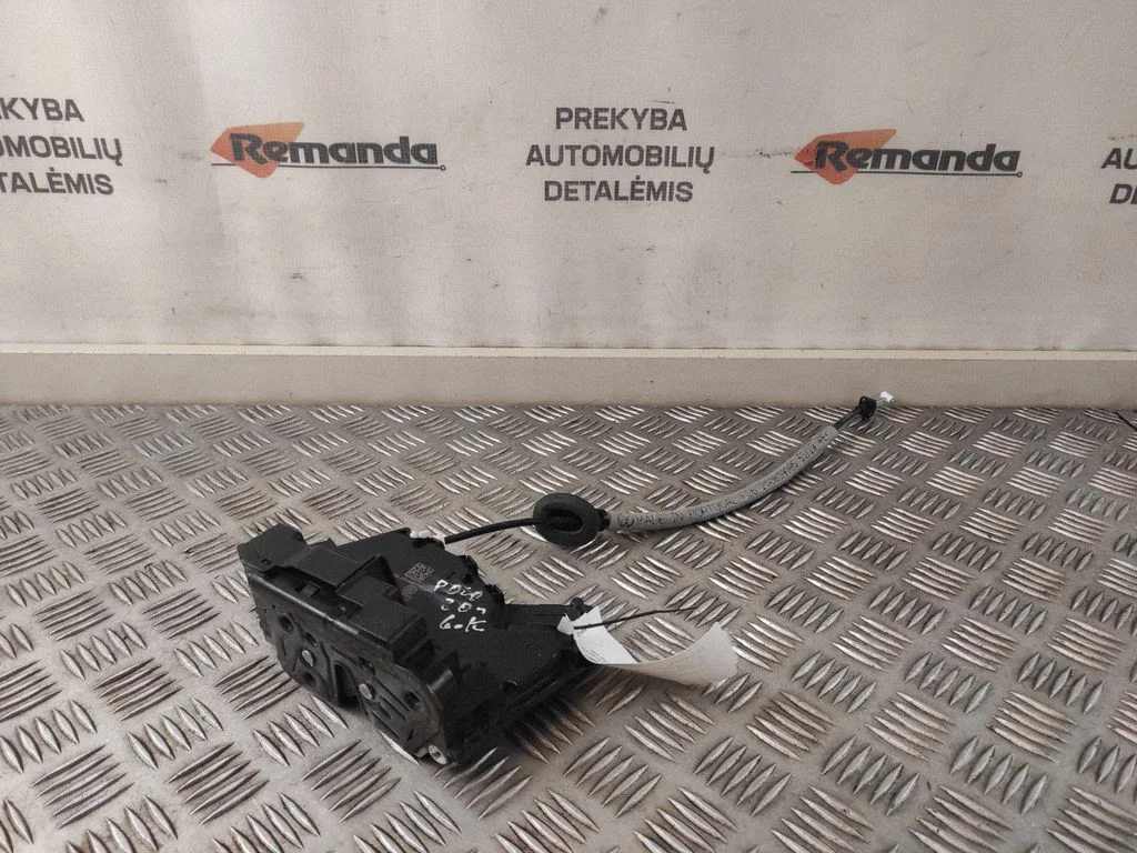 Aizmugurējo durvju slēdzene A5L5TA839015L