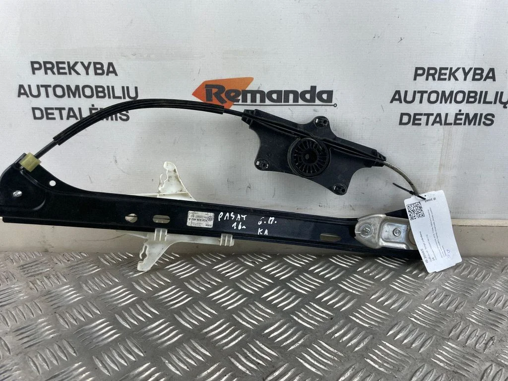 Rear window lifting mechanism without motor 3G0839462A