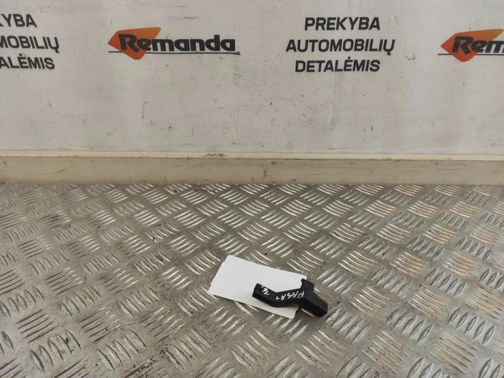 Paskirstymo velenėlio apsukų daviklis