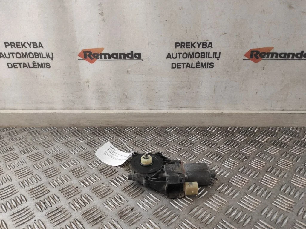 Varikliukas priekinio langų pakėlėjo